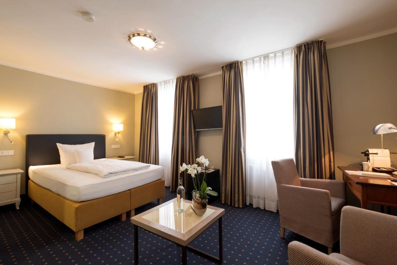 Romantik Jugendstilhotel Bellevue Трабен-Трарбах Экстерьер фото