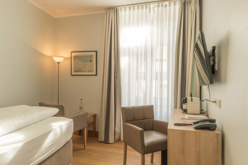 Romantik Jugendstilhotel Bellevue Трабен-Трарбах Экстерьер фото