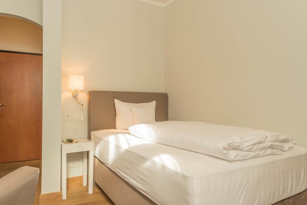 Romantik Jugendstilhotel Bellevue Трабен-Трарбах Экстерьер фото