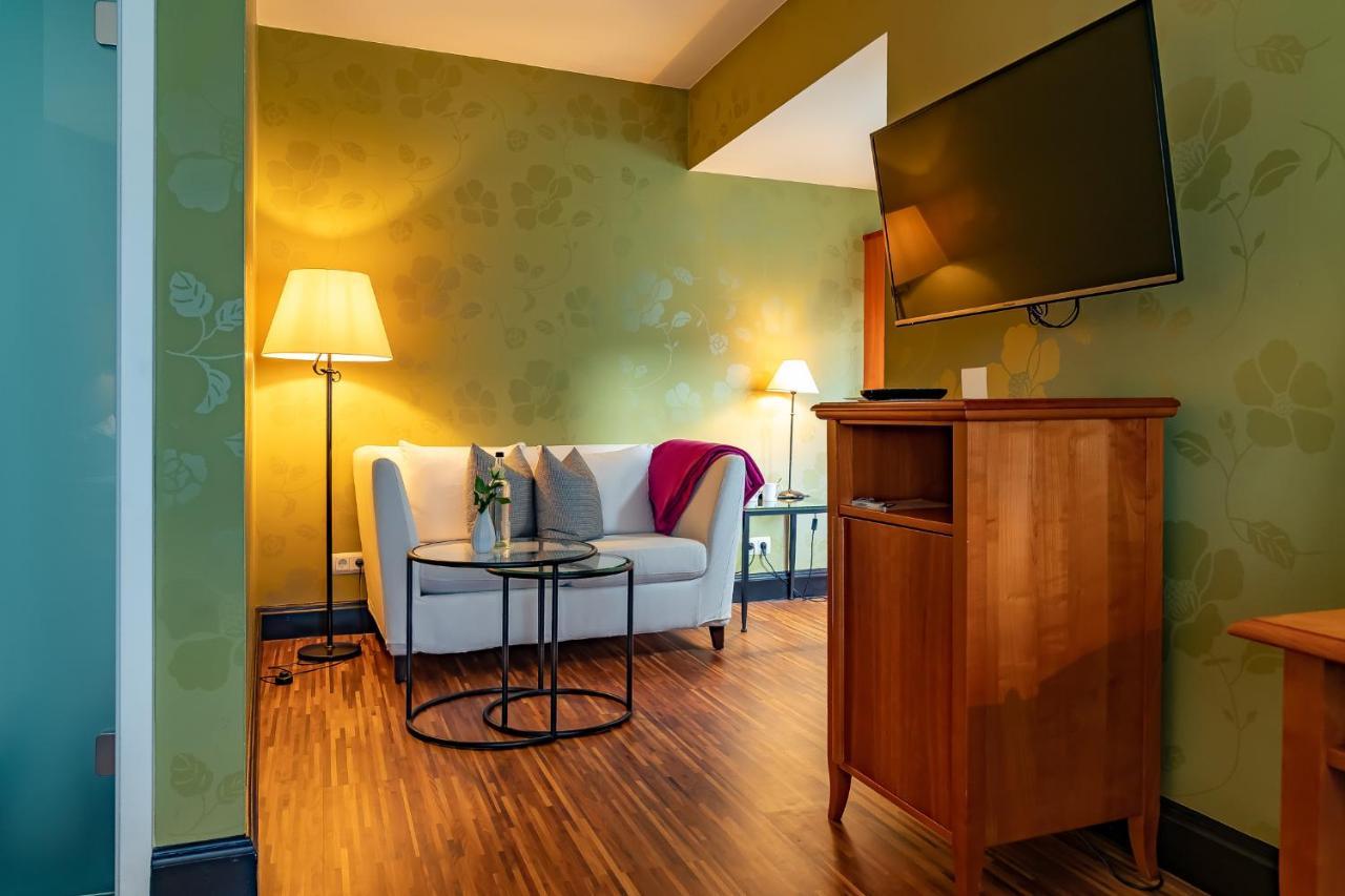 Romantik Jugendstilhotel Bellevue Трабен-Трарбах Экстерьер фото